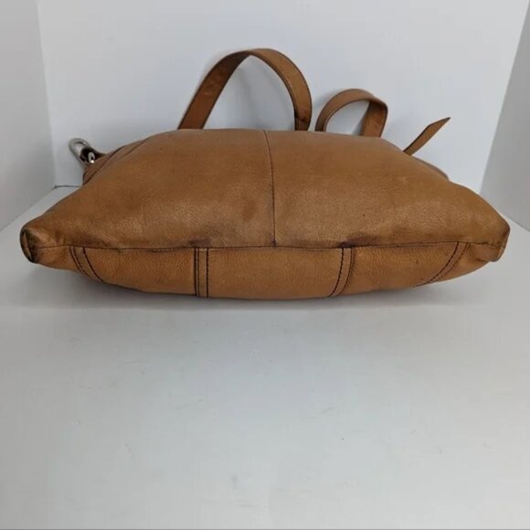 Hobo Leather Convertible Crossbody Shoulder Bag - Picture 11 of 16